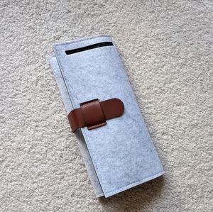 Portable Felt Roll-up Jewelry Storage for Travel